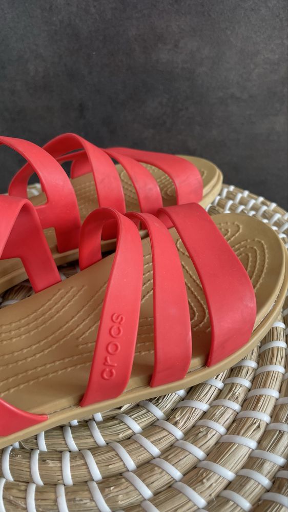 Crocs sandały Tulum Sandal Strappy W7 37/38