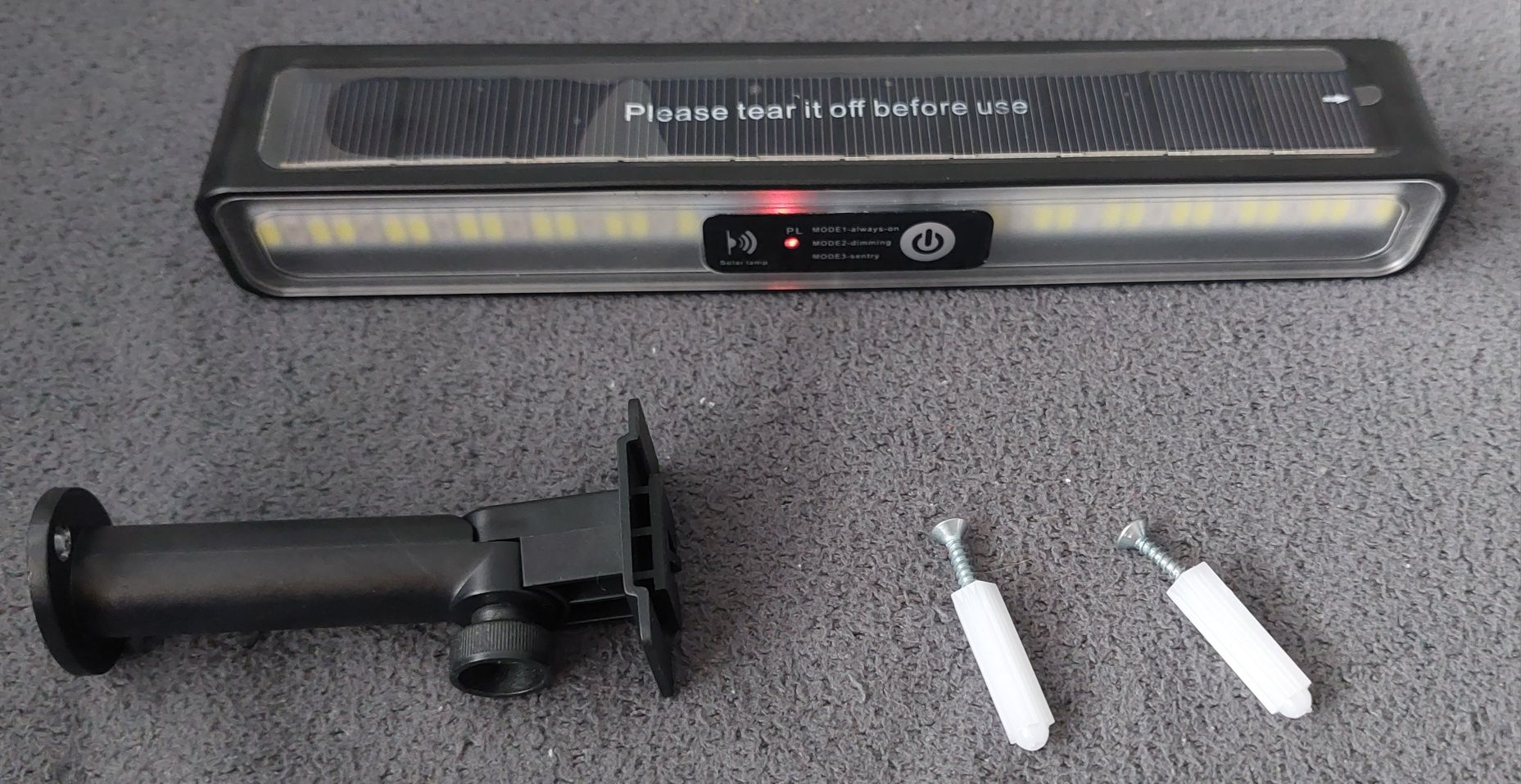 Lampa solarna LED