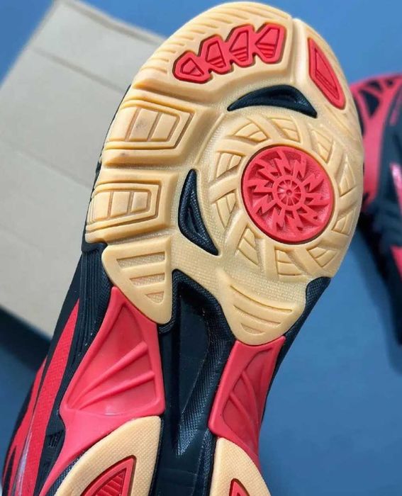 Кросівки MIZUNO #чоловіче взуття #мода і стіль