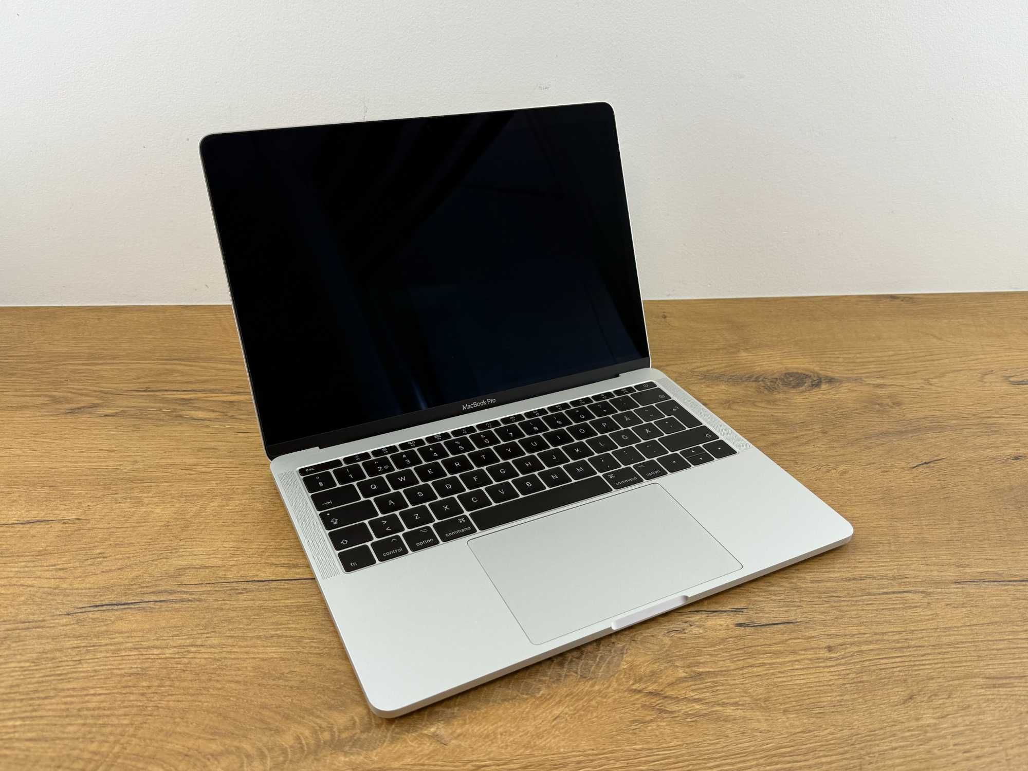 Apple MacBook PRO 13 CORE i5 2.30GHz, 8GB RAM, SSD 240GB, BATERIA 167c