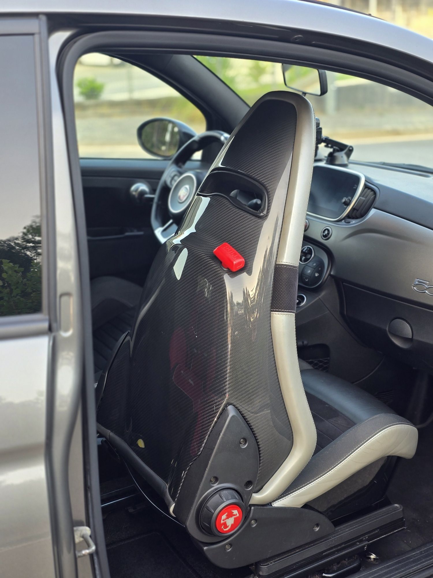 Abarth 595C Pista sabelt carbono