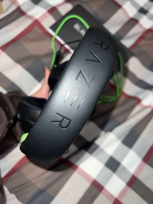 Проводні наушники