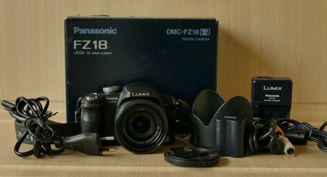 Цифровий фотоапарат Panasonic Lumix FZ-18