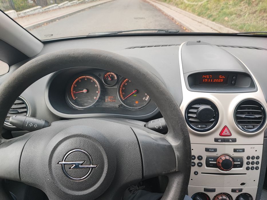 Opel Corsa D 1,0 benzyna 2009 rok zarejestr hak