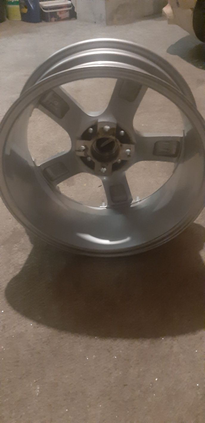 Jantes momo WRS 7x17 , 4x108 ET 42
