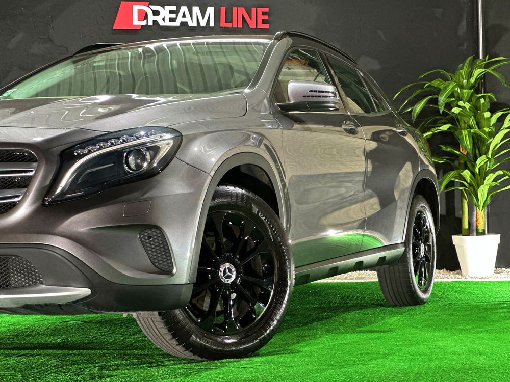 Mercedes Benz GLA 180 - Possibilidade de financiamento