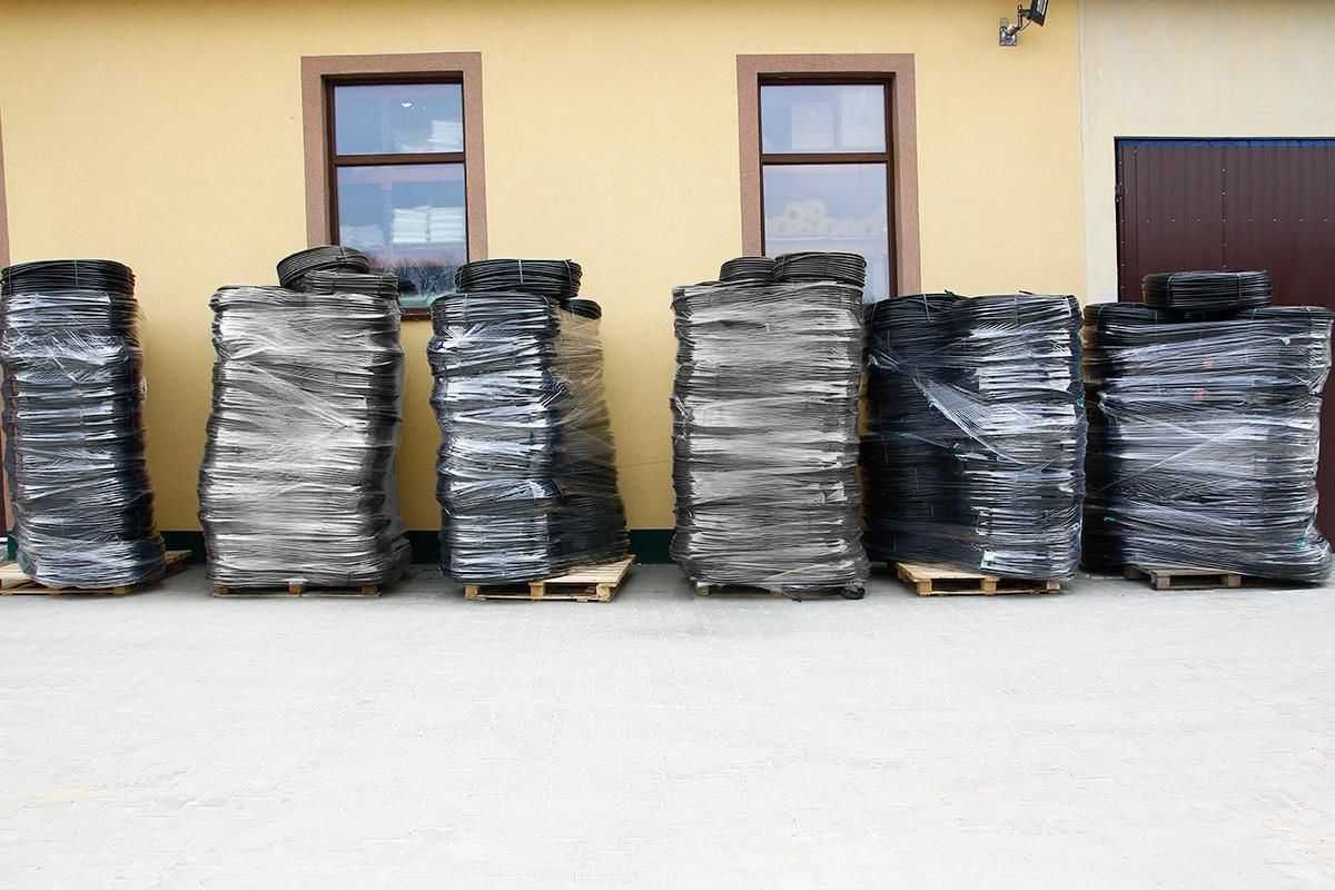 Linia kroplująca z KOMPENSACJĄ CIŚNIENIA 100m + akcesoria nawadnianie