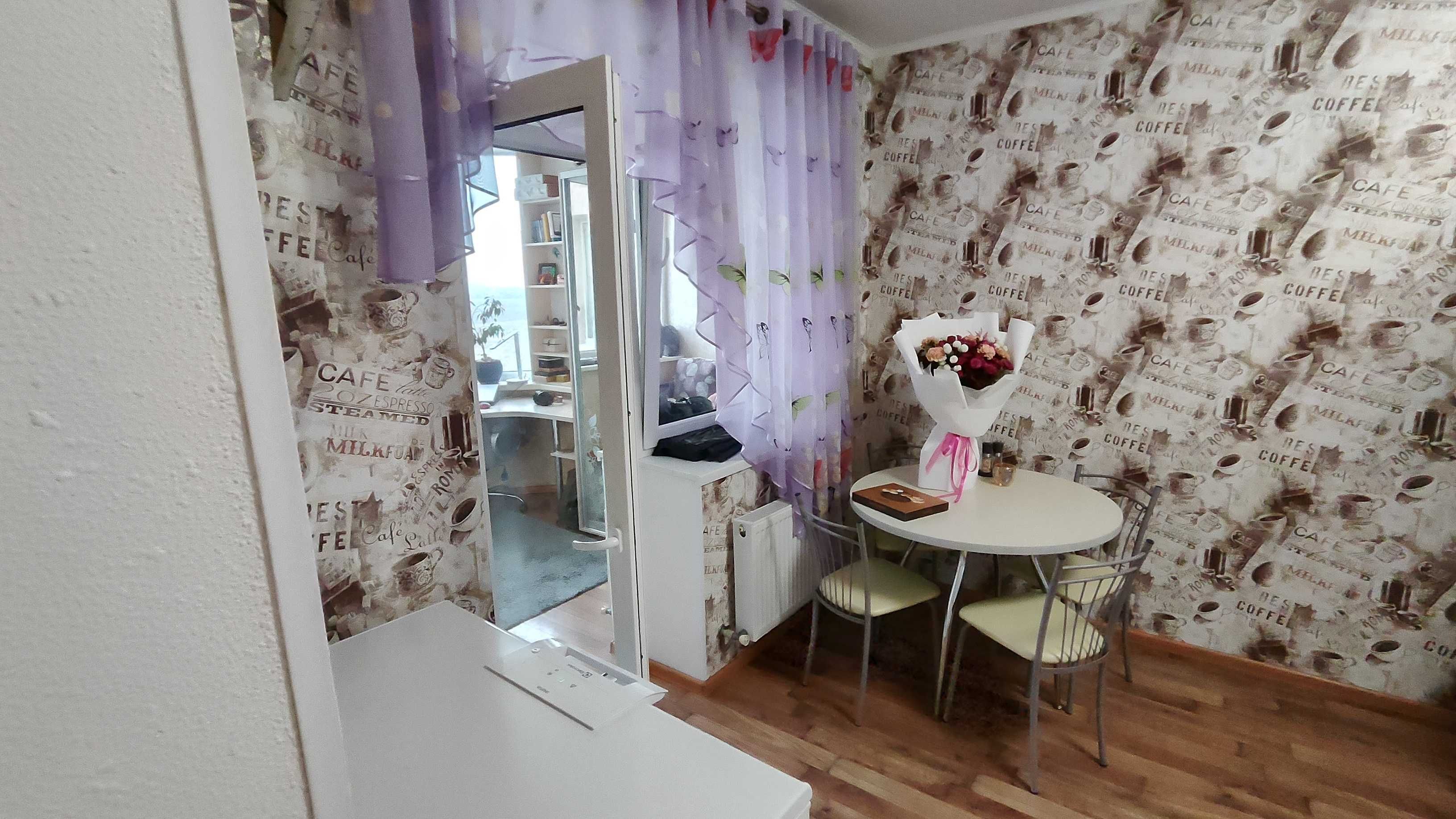 Продам просторную двухкомнатную квартиру в курортном городе Черноморск