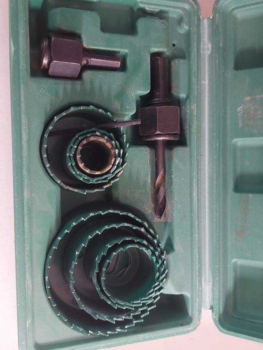 Zestaw otwornic do drewna do wykonywania okrągłych otworów / Cz-wa