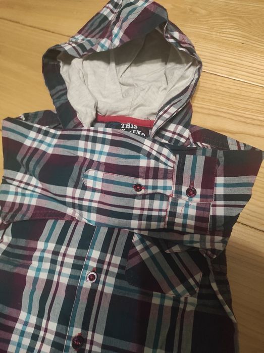 Koszula w kratkę z kapturem 5-10-15