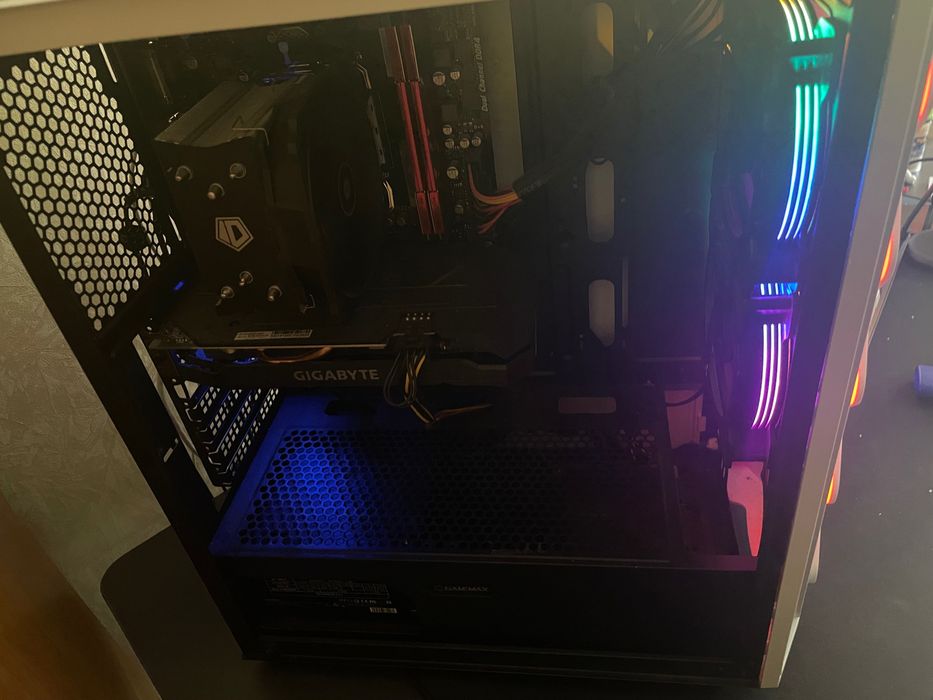 Пк самосборка в хорошем состояние.