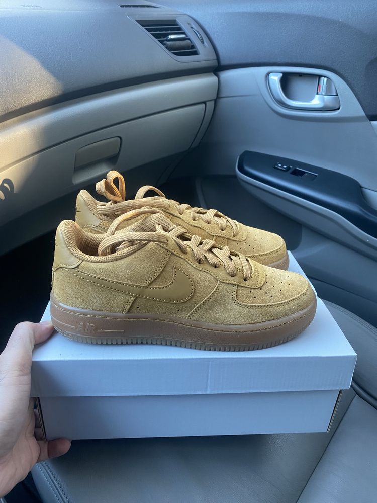 Женские Nike Air Force 1 LV 8 GS  Новые  Оригинал