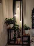 Lampa loft wysoka z półkami