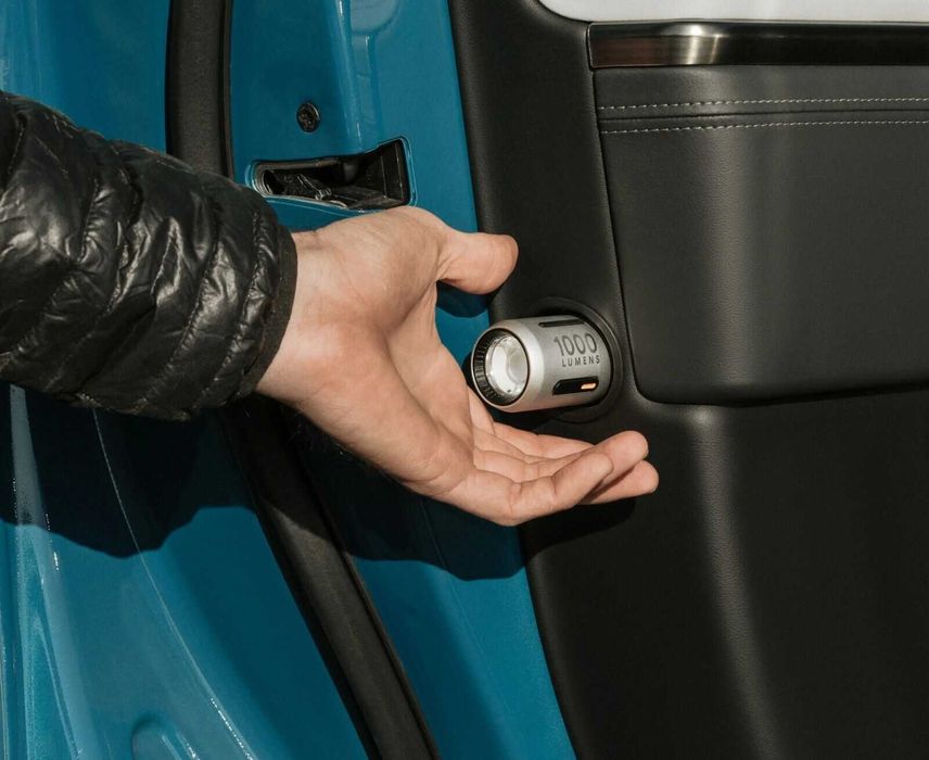 Ліхтарик для Рівіан (Rivian)