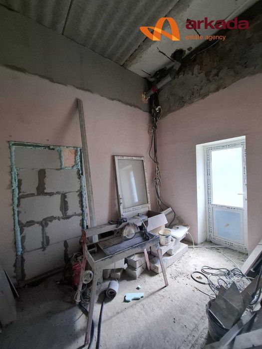 Здається в оренду комерційне фасадне приміщення в м. Калуш 220м2.