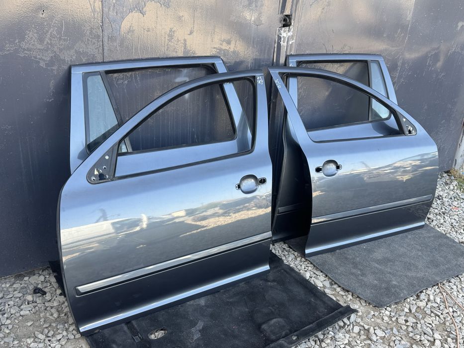 Двері Skoda Octavia 9153 9j9j шкода октавія а5 дверка дверь