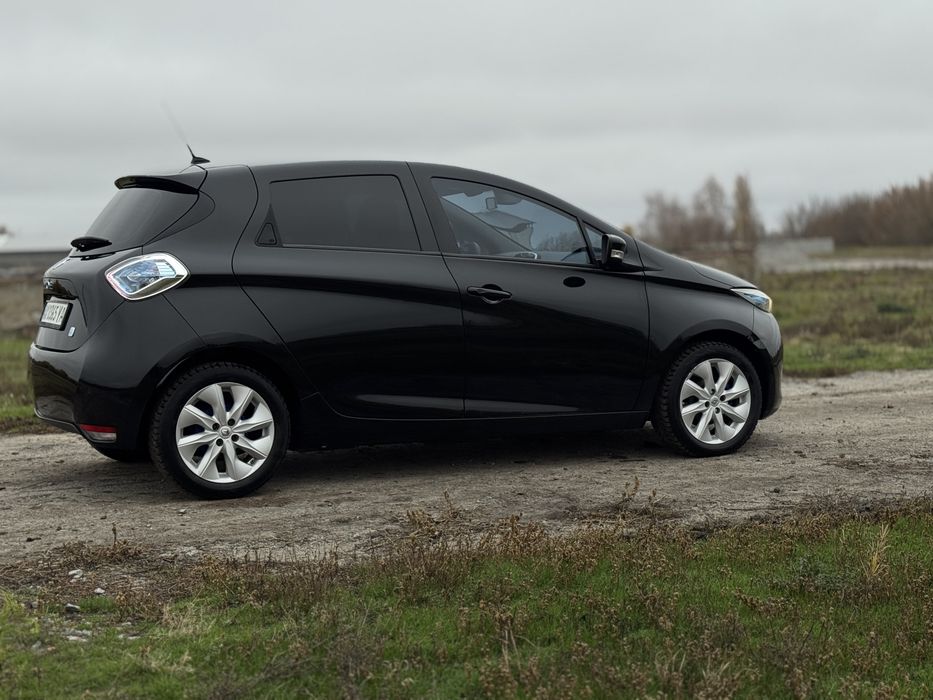 Продам элекро автомобиль Renault ZOE