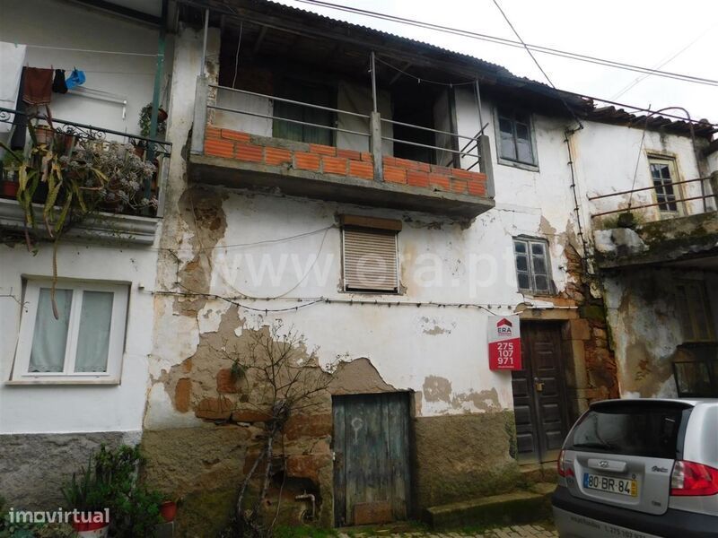 Moradia Geminada T1 / Fundão, Pesinho