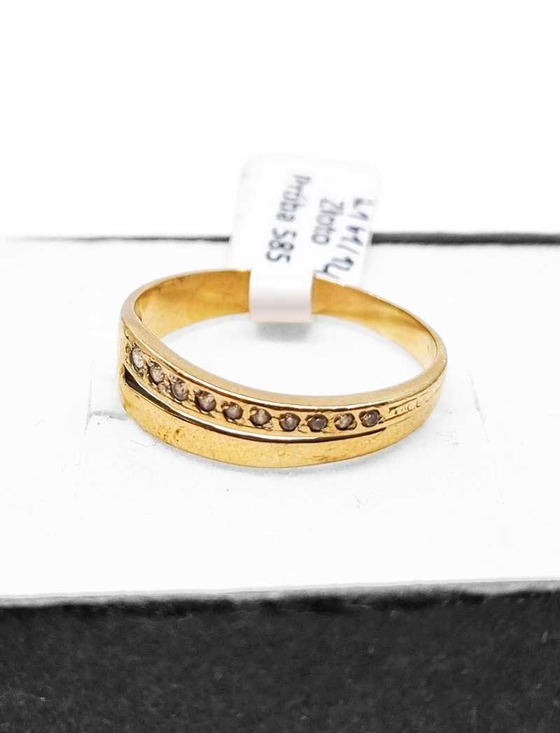 Złoty pierścionek z cyrkoniami 585p (14k) | 1,77g | R. 18