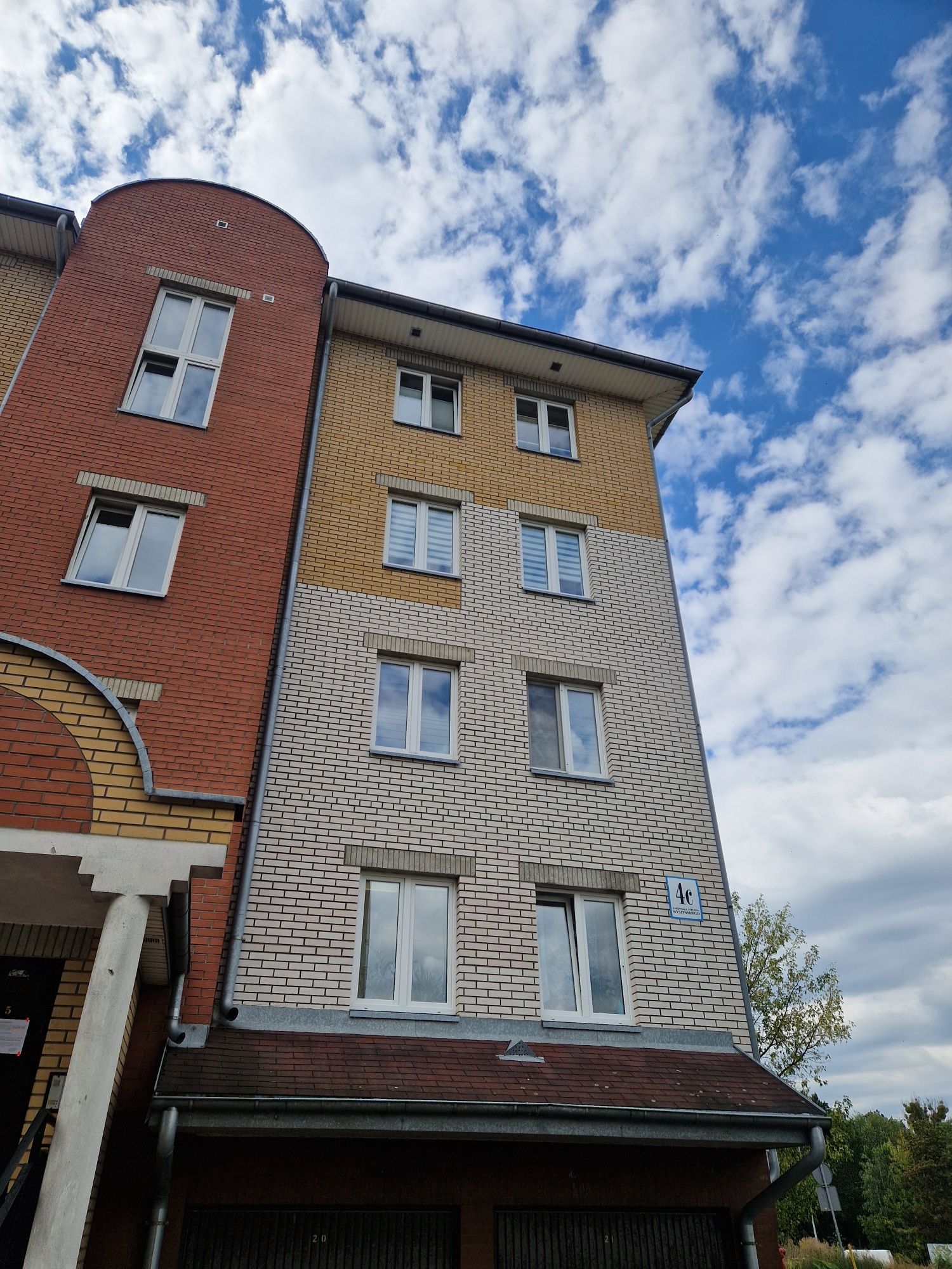Wynajmę garaż Wyszyńskiego 4c