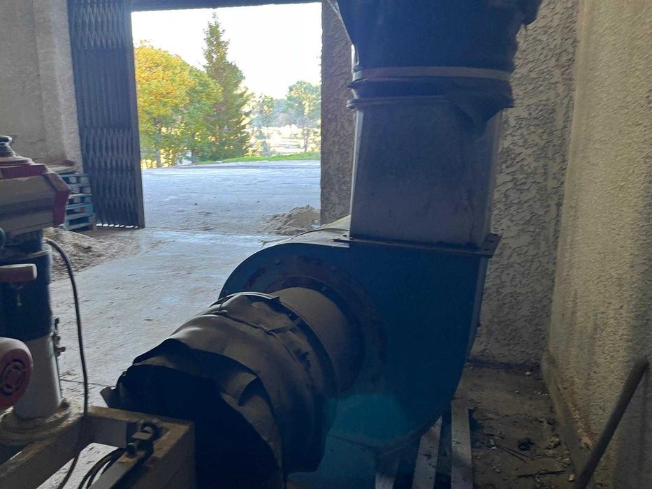 Diversas máquinas para a indústria da madeira