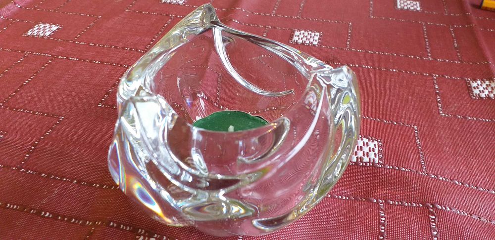 Świecznik kryształowy.