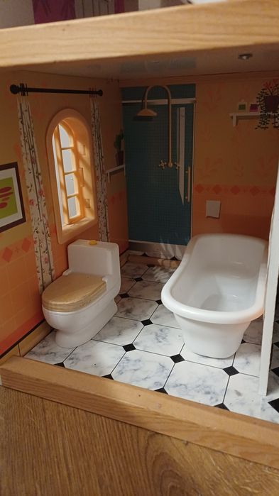 Bino 83557 Duży domek dla lalek