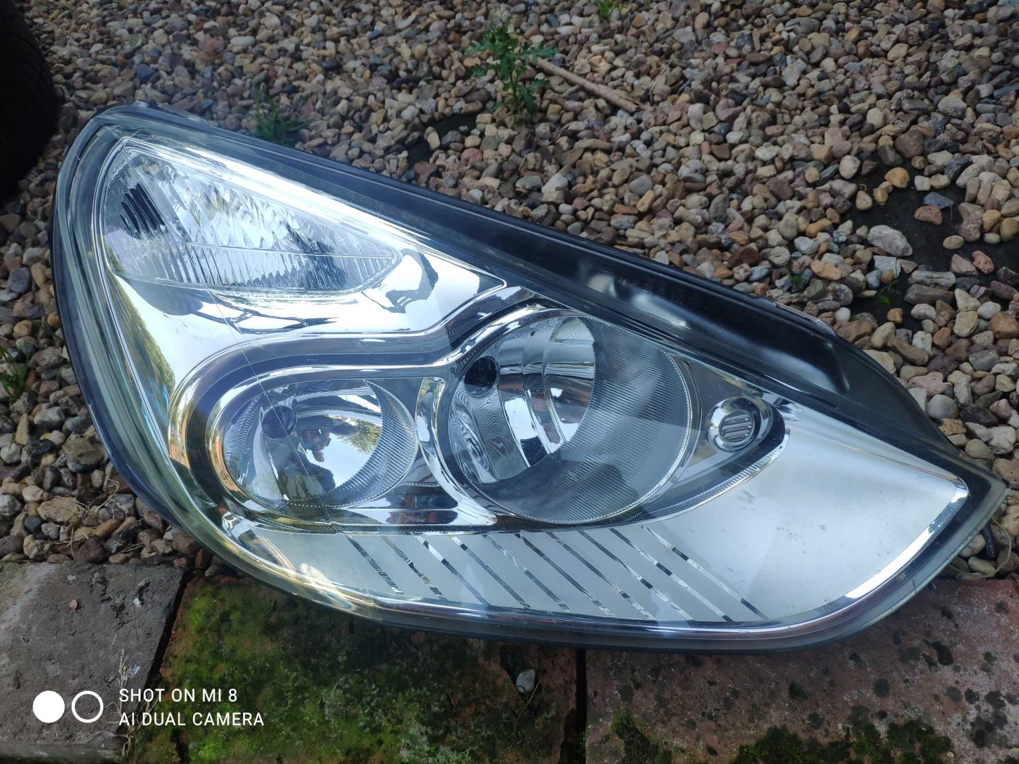 Lampa przód Ford C max