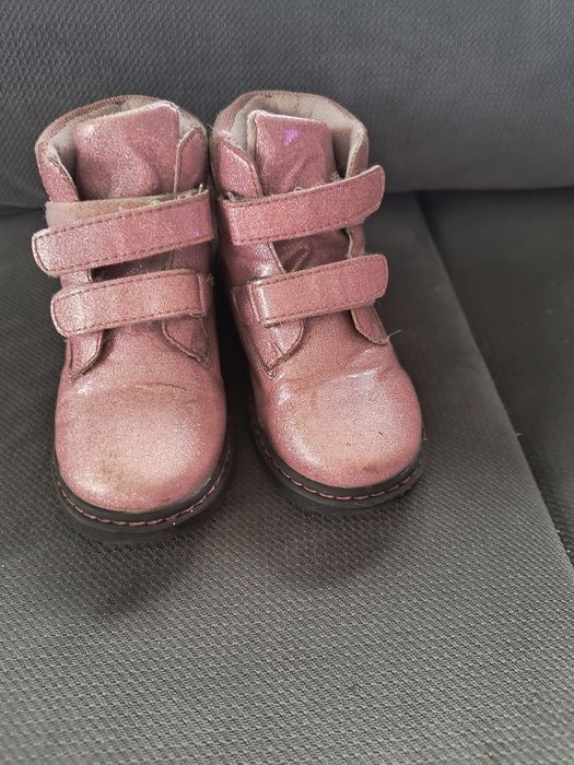 Buty różne dla dziewczynki 26,27,28 (zdjęcia)