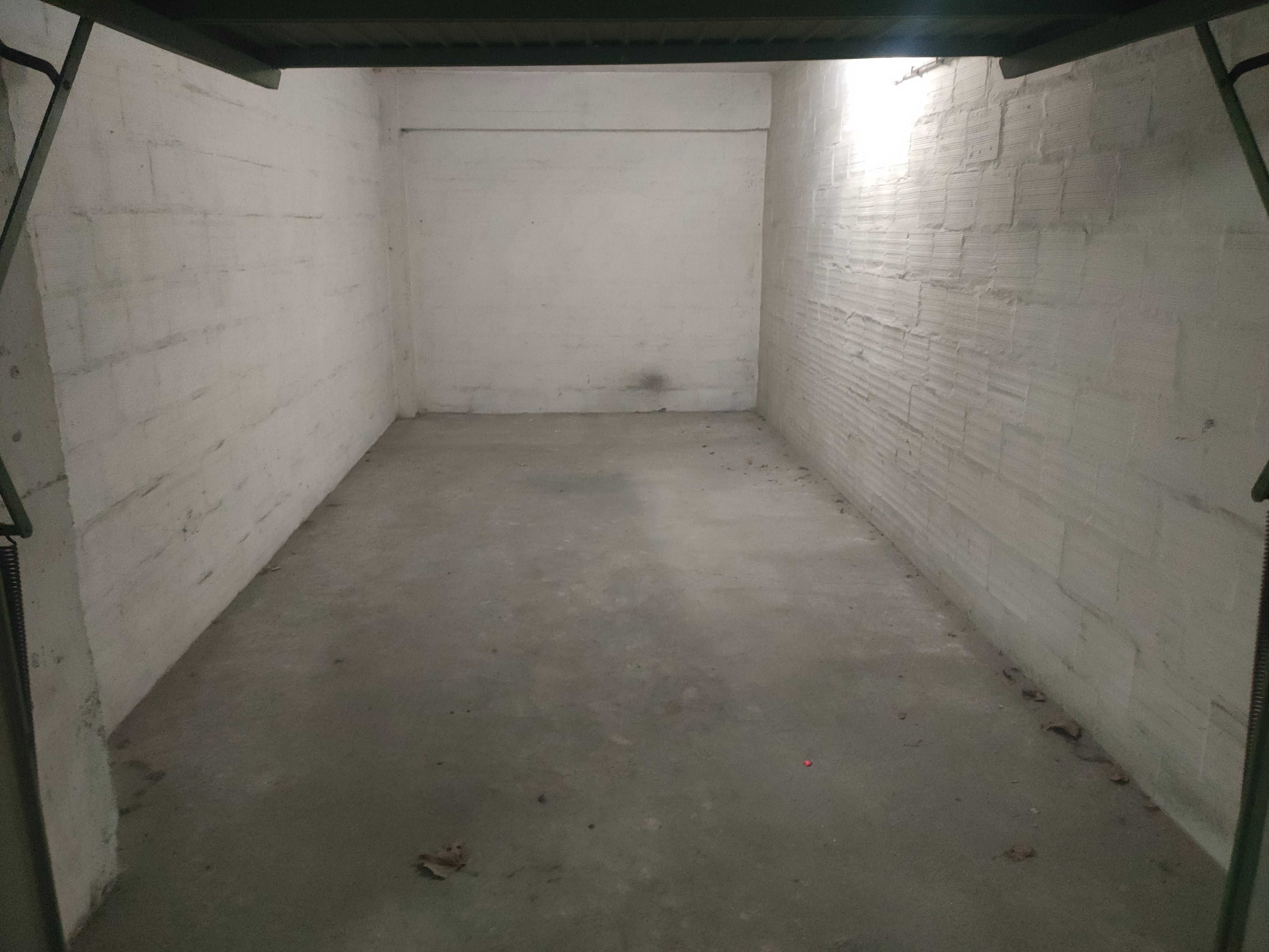 Garagem fechada para arrendar – Edifício Mantas, Vila Real