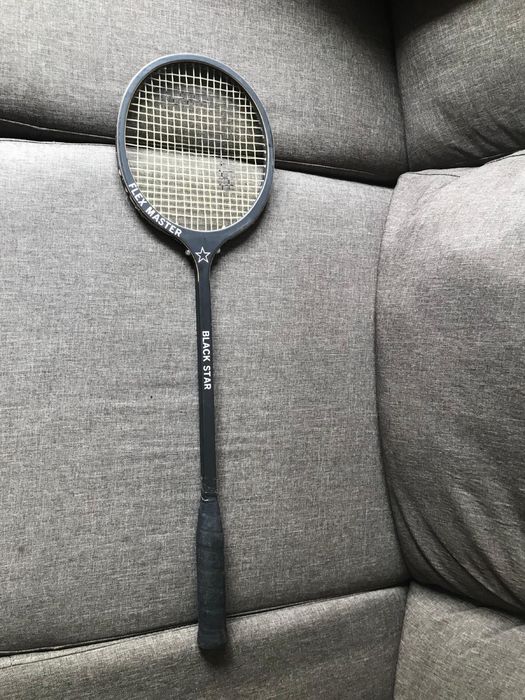 Raquete tenis vintage em madeira black star “flex master”