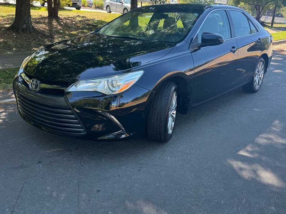 Toyota Camry XLE      2016