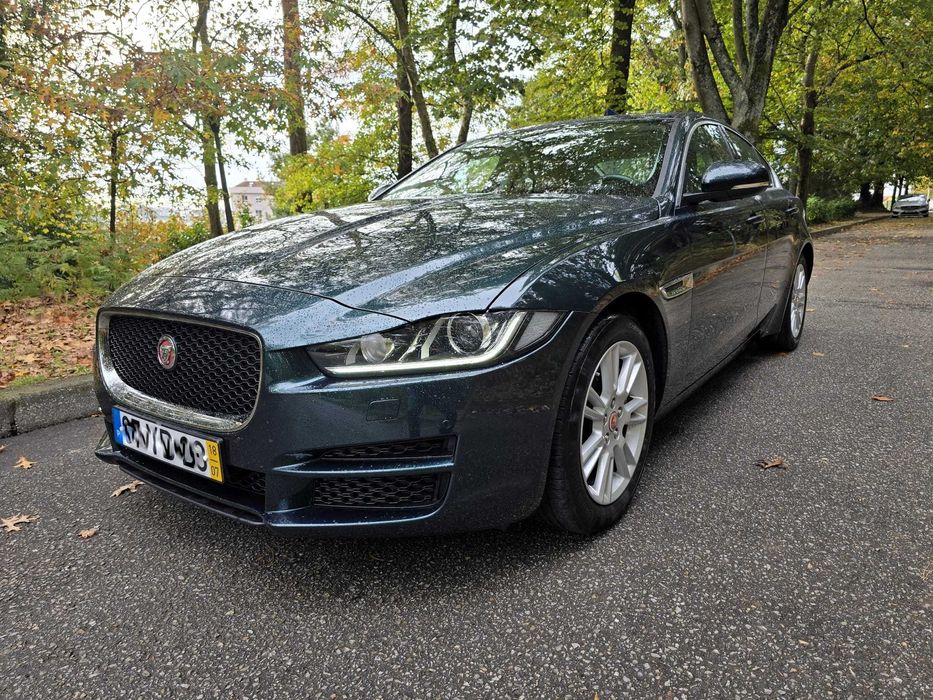 JAGUAR XE 2.0 D Prestige Auto 180cv * 21.000kms* Como Novo* Nacional