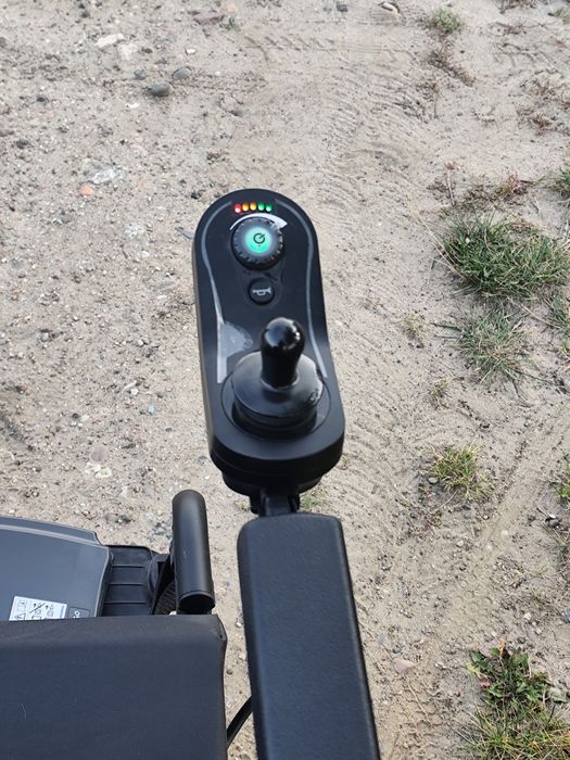 Sprzedam wózek inwalidzki elektryczny