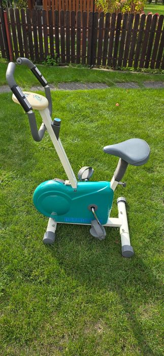 Rower stacjonarny z wyswietlaczem