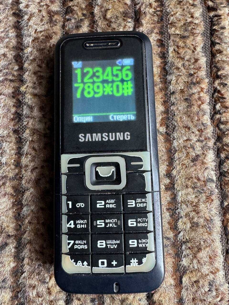 Мобильный телефон Samsung E1070 black