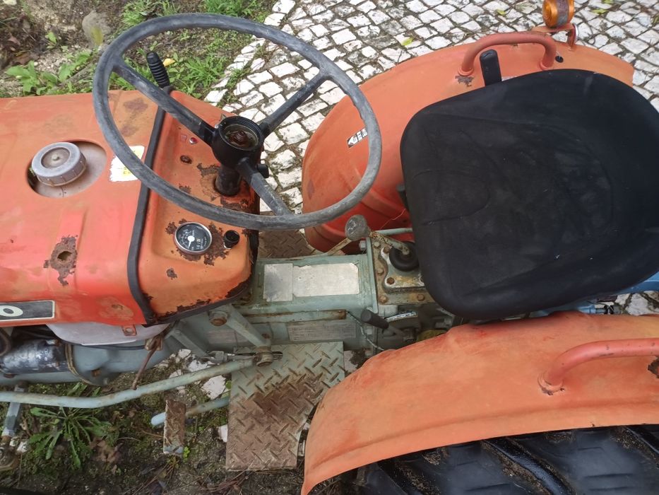 Corta mato novo de metro com mini Yanmar 1300 simples velho