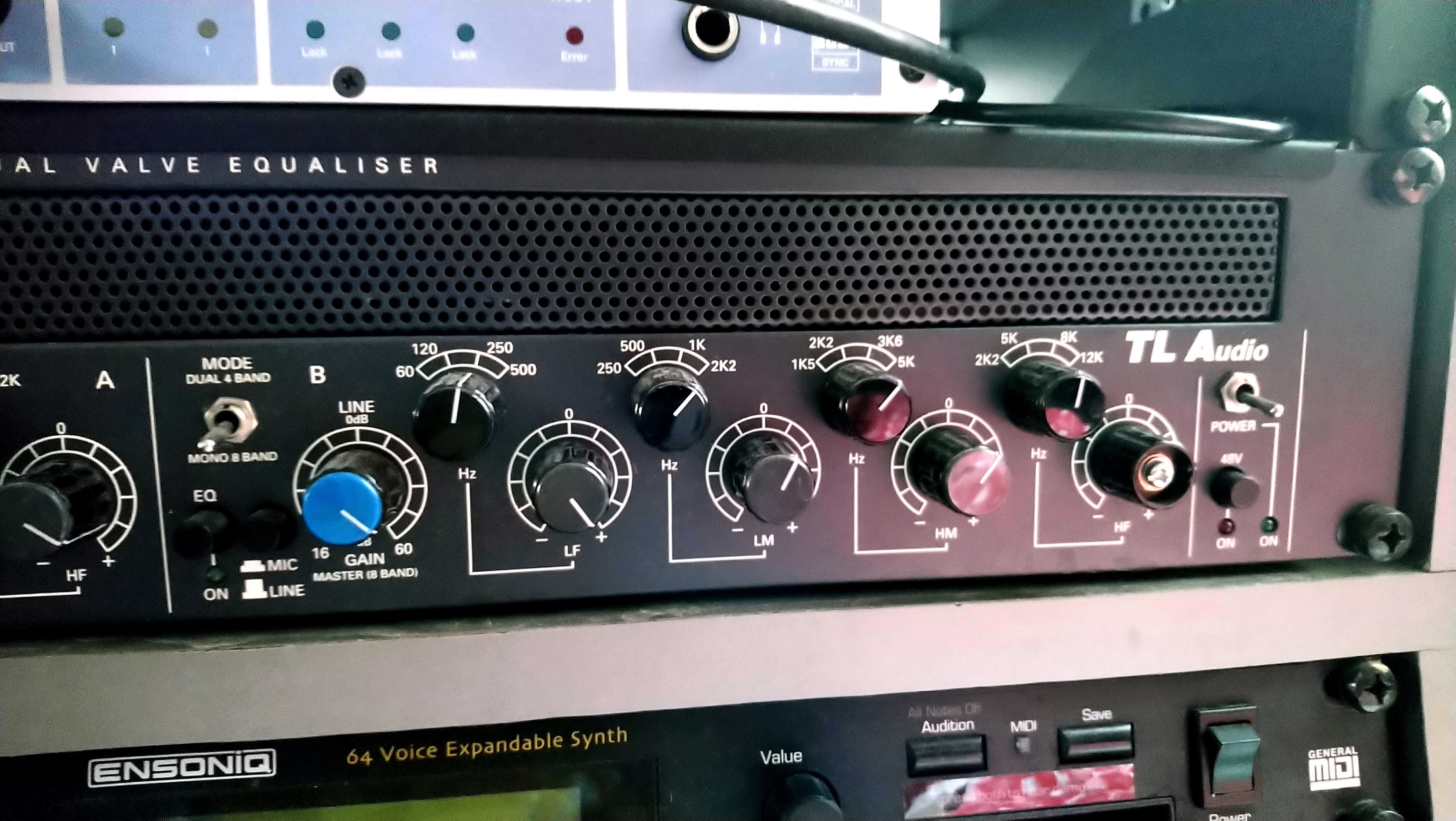 Korektor i preamp lampowy TL AUDIO EQ1