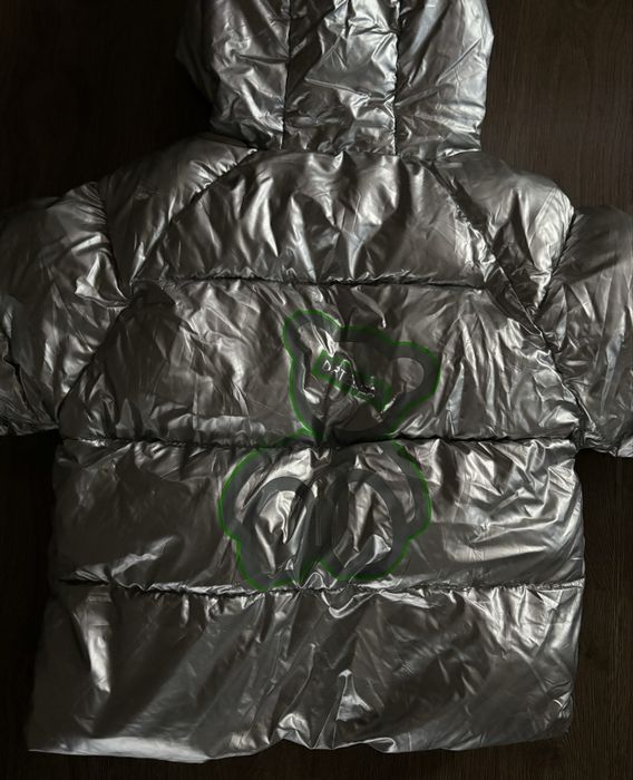 Куртка на дівчинку