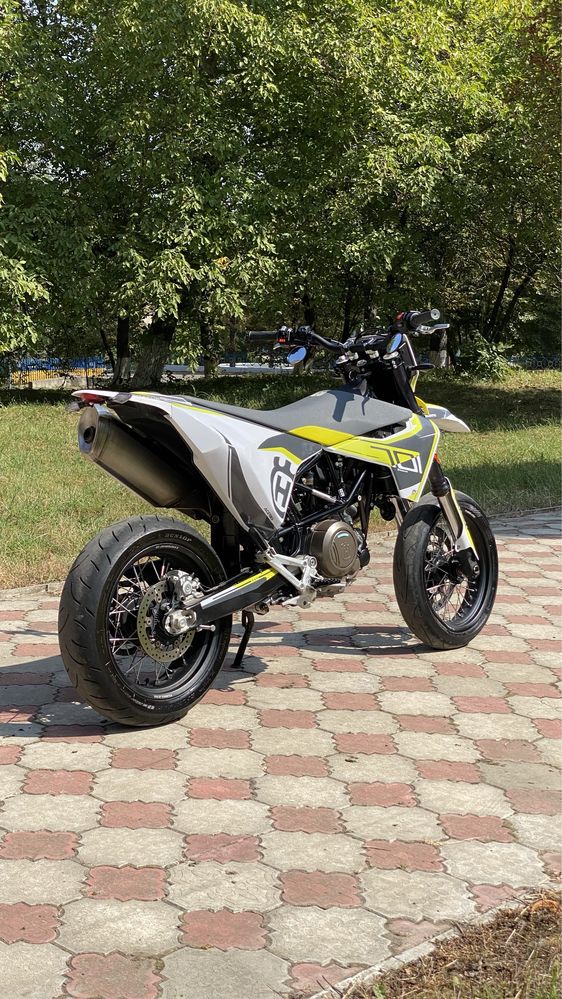 Husqvarna 701 2022