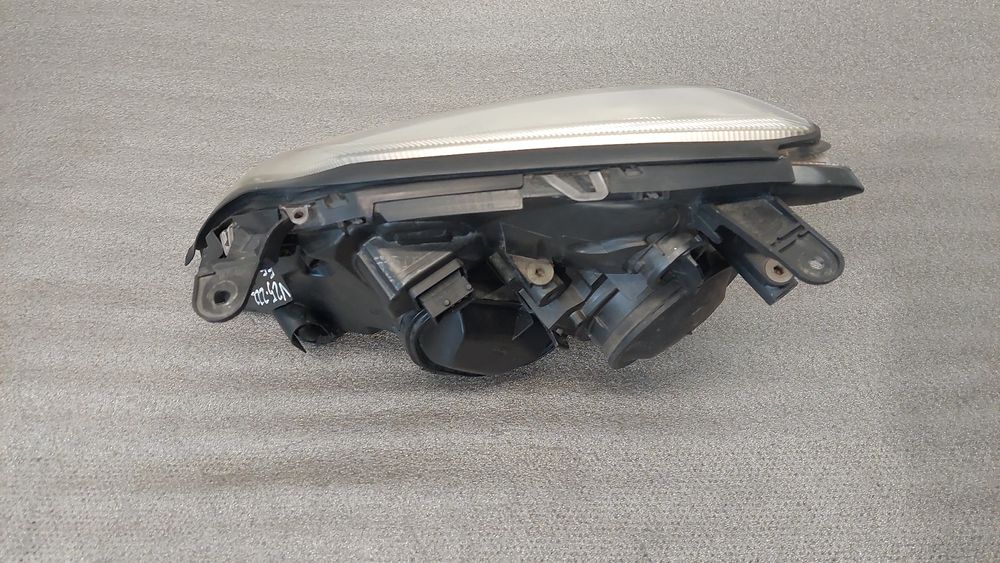 Ótica / farol direita OPEL Vectra C