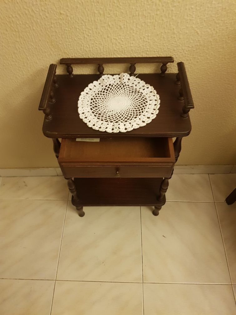 Mesa de telefone