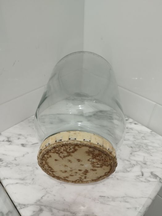 Frasco antigo em vidro - 26cm altura.