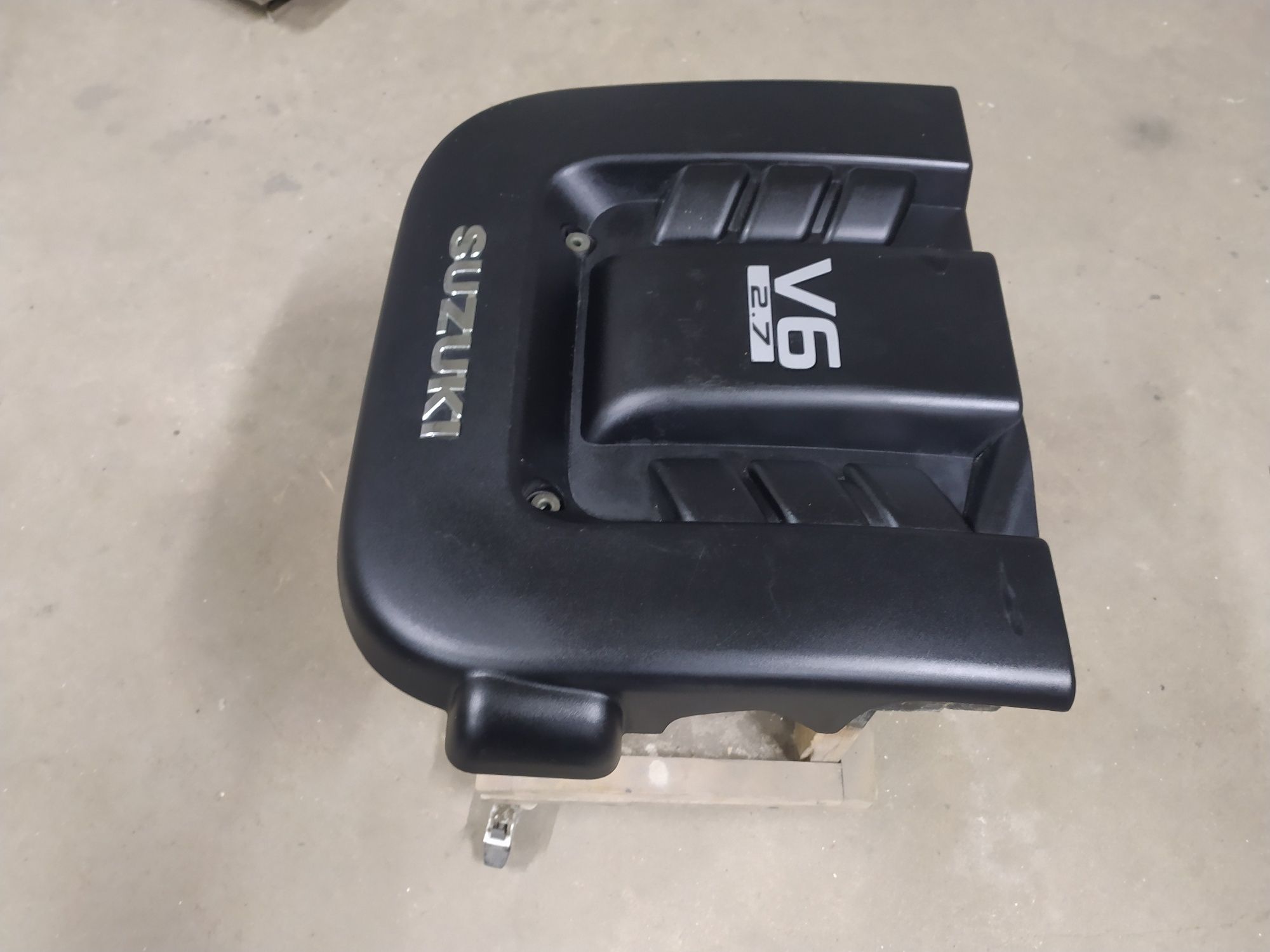 Osłona pokrywa silnika Suzuki Grand vitara II v6