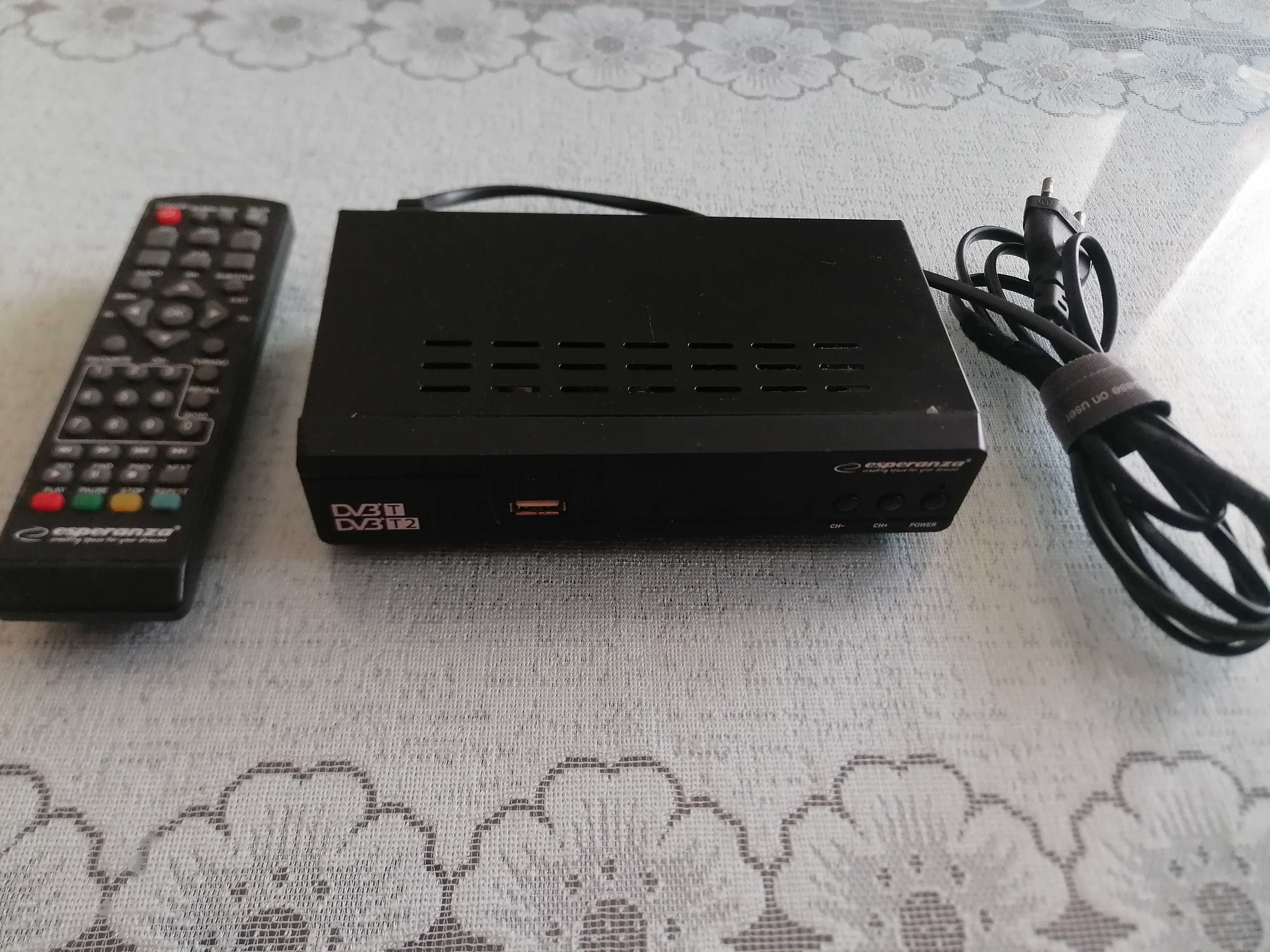 Dekoder DVBT2 Esperenza EV 104 + PILOT
