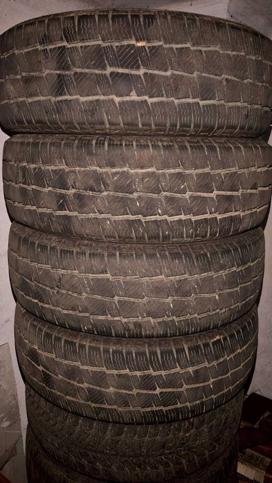 Komplet opon ZIMOWYCH Dostawcze SUNFULL SF-W05 215/65 R16C