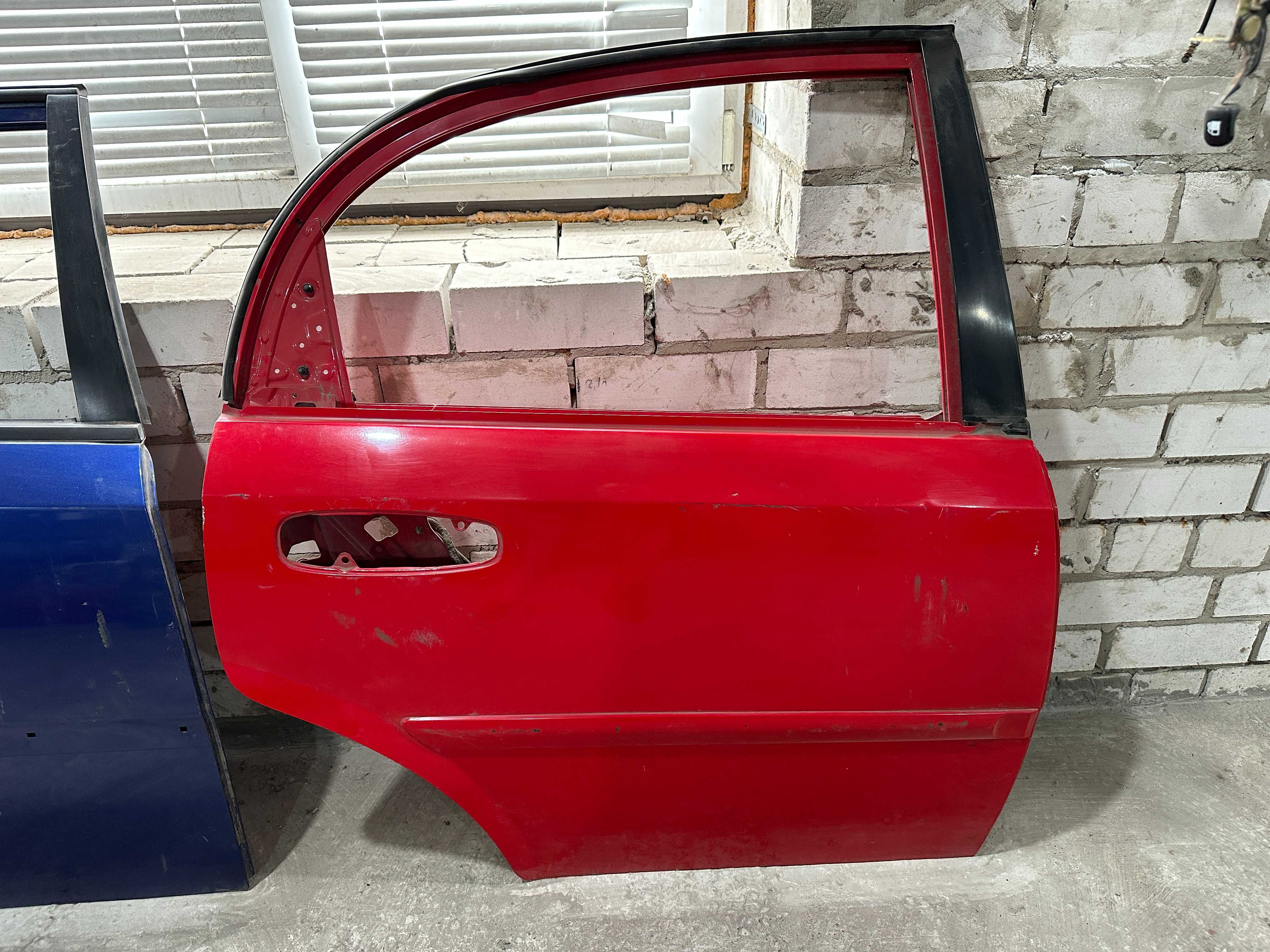 Дверь задняя правая Chevrolet Lacetti хетчбек
