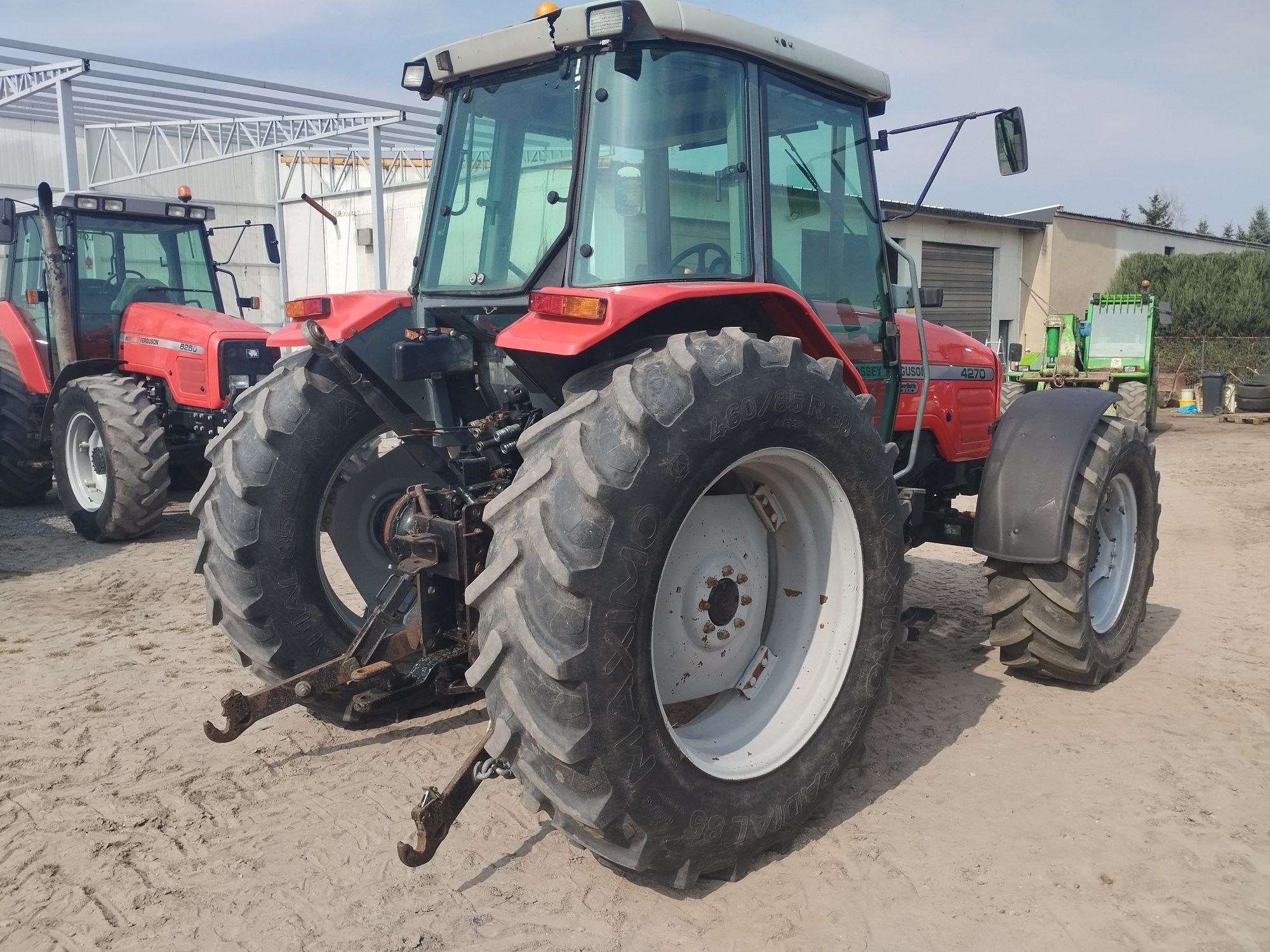 Massey Ferguson 4270 mały przebieg