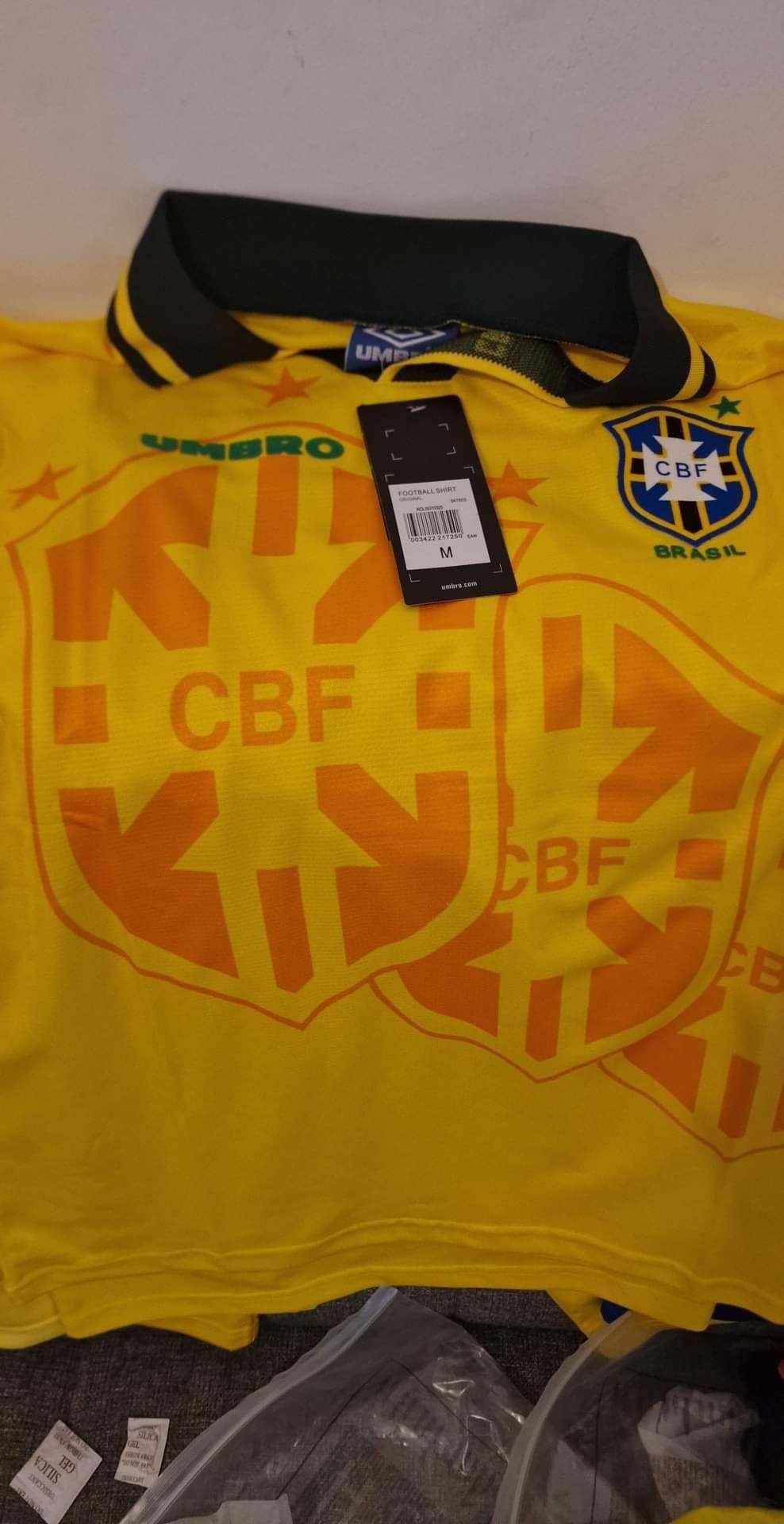 Camisa do Brasil 94 (L e XL)