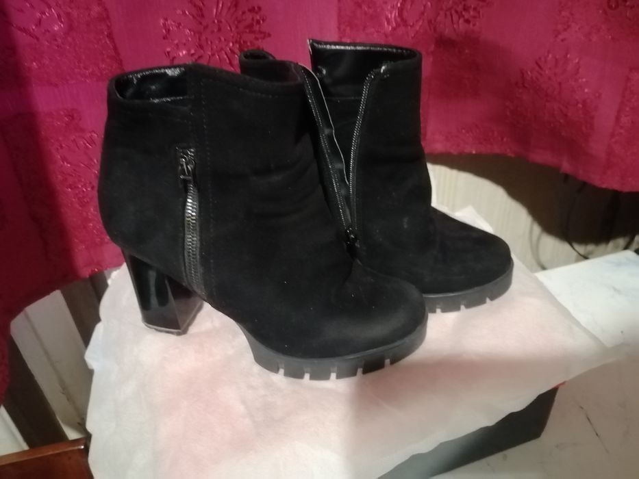 Ботинки на платформі